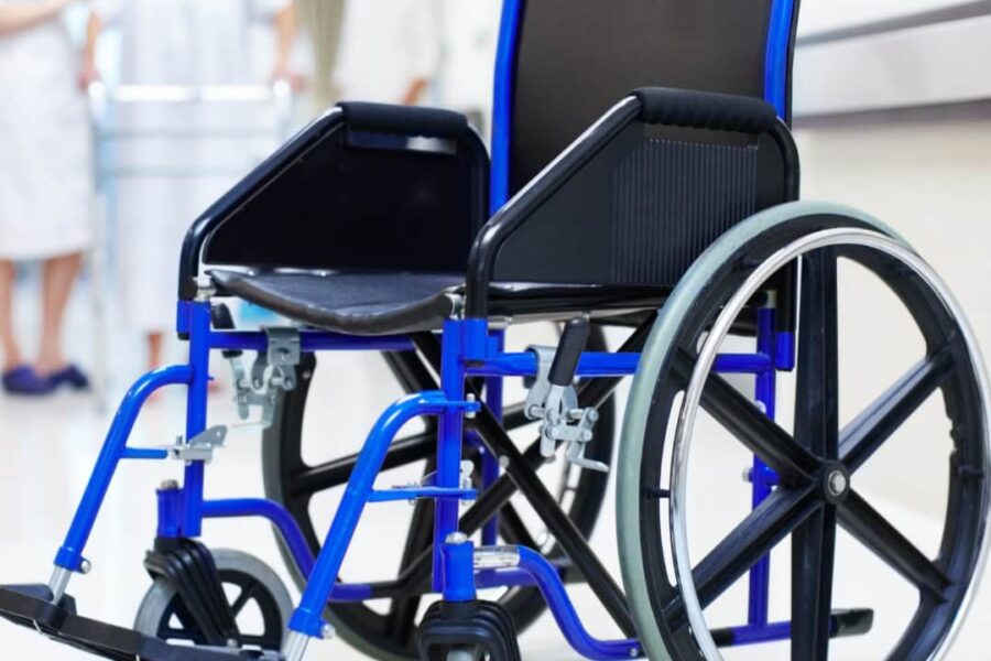 sedia a rotelle movimentazione disabili